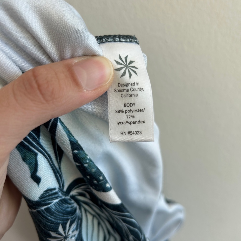 Athleta Chaturanga Tropical Jungle Mesh 7/8 Tights Size Large - Picture 5 of 6